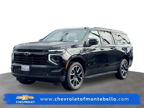 Used 2025 Chevrolet Suburban RST w/ Sun And Tow Package image 1