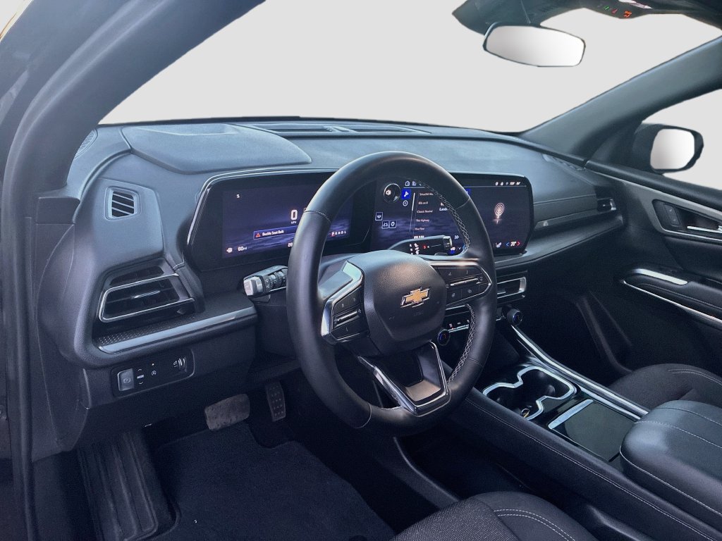 Used 2024 Chevrolet Traverse LS FWD image 9