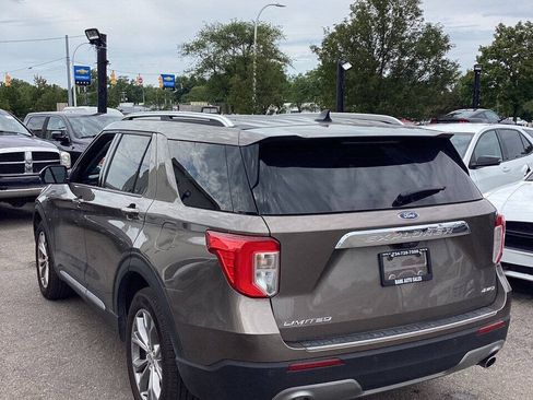 Used 2021 Ford Explorer Limited w/ Equipment Group 301A AWD/4WD image 8