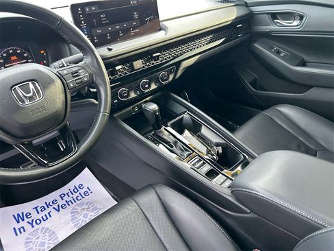 Used 2023 Honda Accord Sport image 11