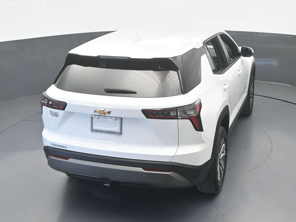 Used 2026 Chevrolet Equinox LT FWD image 46