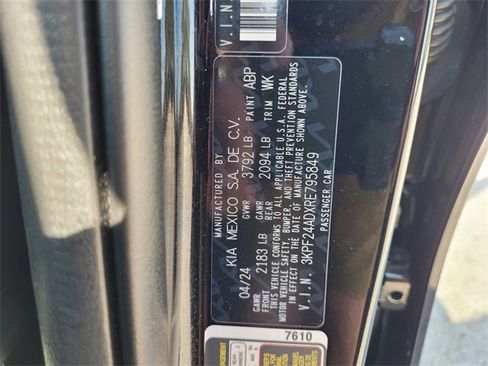 Used 2024 Kia Forte LXS w/ LXS Technology Package image 18