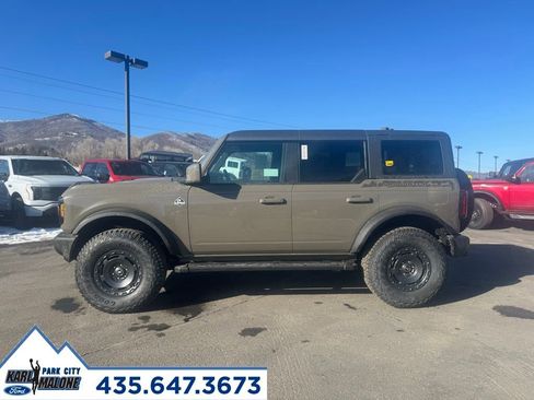 New 2025 Ford Bronco Outer Banks w/ Sasquatch Package AWD/4WD image 37