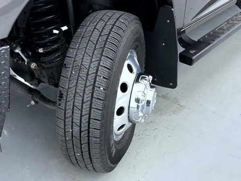 Used 2025 RAM 3500 Big Horn AWD/4WD image 25