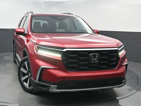 Used 2023 Honda Pilot Elite image 43