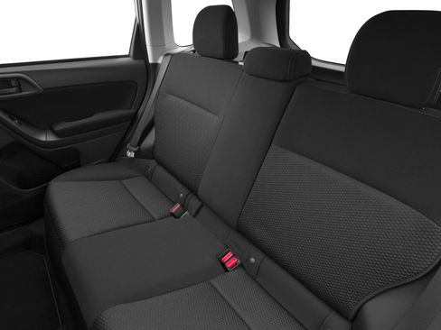 Used 2016 Subaru Forester 2.5i Premium image 13