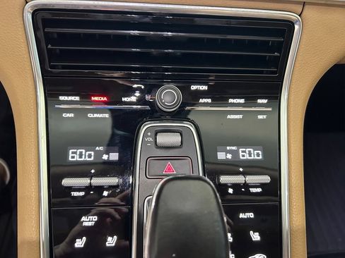 Used 2018 Porsche Panamera w/ Premium Package Plus RWD image 50