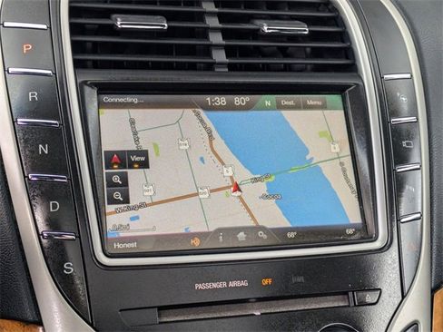 Used 2016 Lincoln MKX Reserve w/ Luxury Package image 18