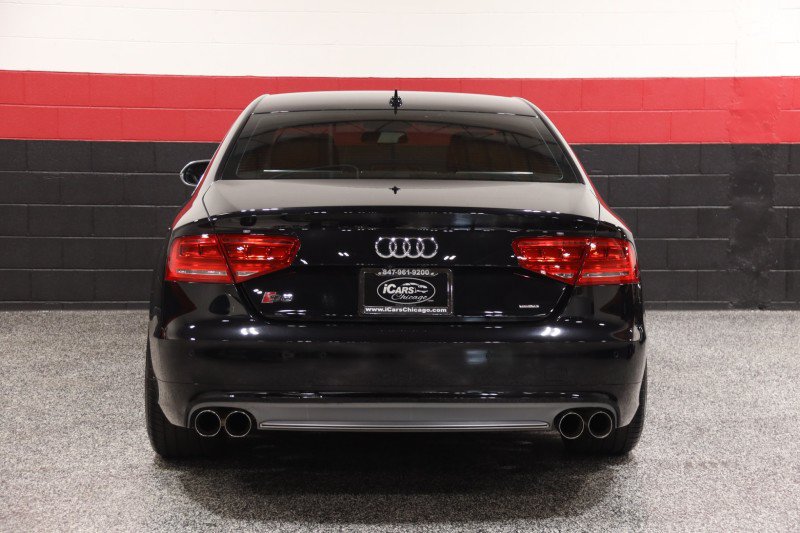 Used 2014 Audi S8 AWD/4WD image 28