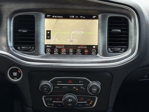 Used 2017 Dodge Charger R/T image 12