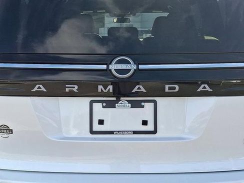 New 2026 Nissan Armada SL w/ Captain's Chari Seat Package image 11