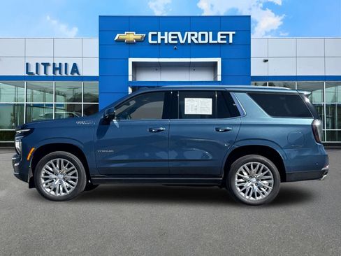 Used 2025 Chevrolet Tahoe High Country AWD/4WD image 5