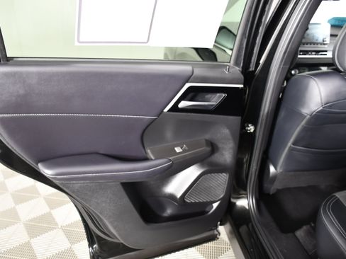 Used 2023 Mitsubishi Outlander SE AWD/4WD image 46