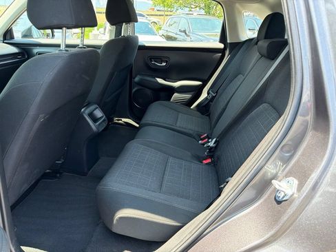 Used 2025 Honda HR-V LX image 18