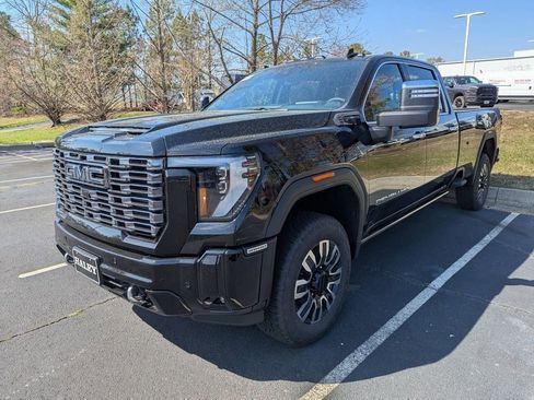 New 2026 GMC Sierra 3500 Denali Ultimate image 4