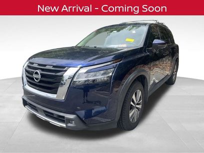 Certified 2022 Nissan Pathfinder SL w/ Lighting Package (N92)