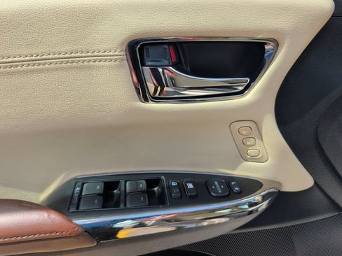 Used 2014 Toyota Avalon XLE Touring FWD image 10