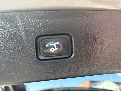 Used 2023 Ford Edge Titanium image 9