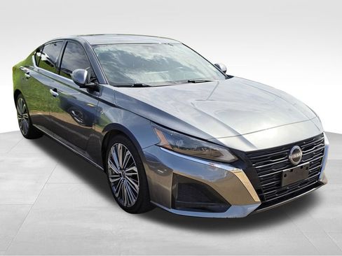 Used 2023 Nissan Altima 2.5 SL FWD image 4