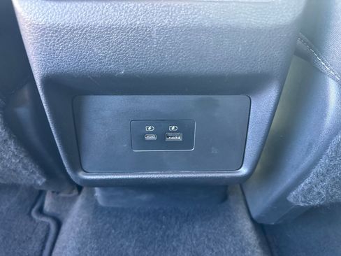 Certified 2022 Nissan Rogue SV FWD image 35