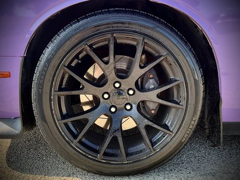 Used 2017 Dodge Challenger R/T Scat Pack RWD image 31