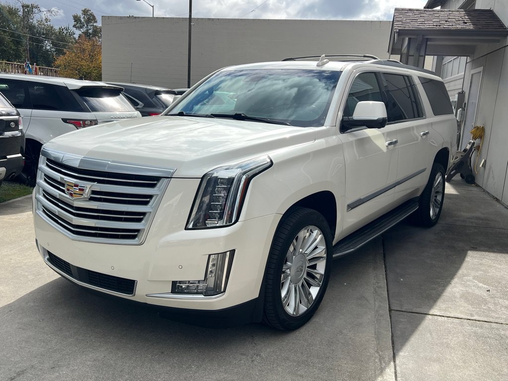 Used 2015 Cadillac Escalade ESV Platinum AWD/4WD image 3