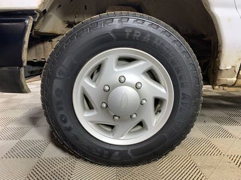 Used 2008 Ford E-150 and Econoline 150 image 26