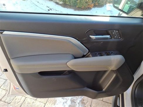 New 2026 Chevrolet Colorado ZR2 w/ Technology Package image 11