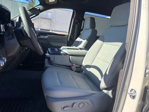 New 2026 GMC Sierra 1500 SLE w/ Preferred Package image 18