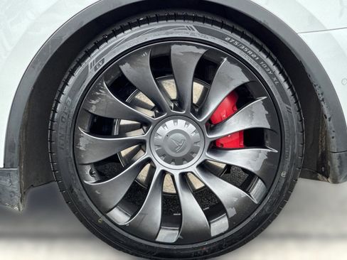 Used 2022 Tesla Model Y Performance AWD/4WD image 11