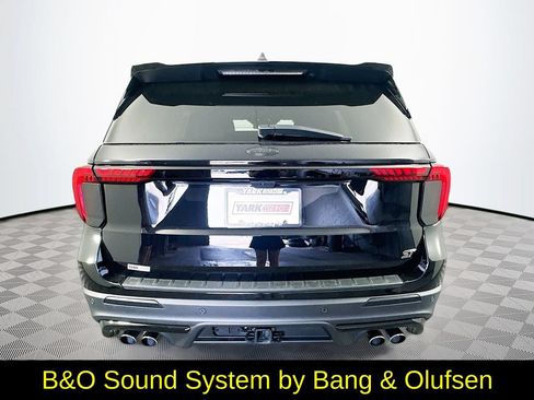 Used 2025 Ford Explorer ST w/ Sun And Sound Package AWD/4WD image 9