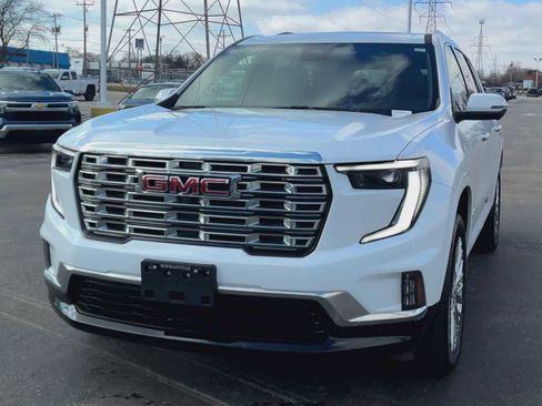 Used 2024 GMC Acadia Denali image 7