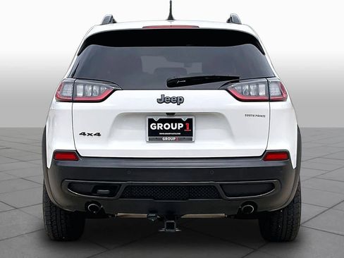 Used 2020 Jeep Cherokee Latitude AWD/4WD image 5