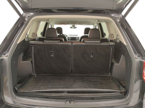 Used 2019 Volkswagen Atlas SE image 29