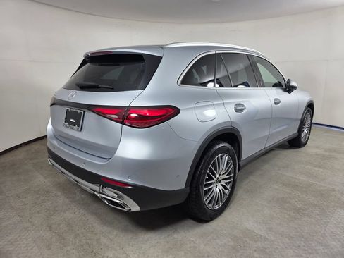 Used 2026 Mercedes-Benz GLC 300 image 4