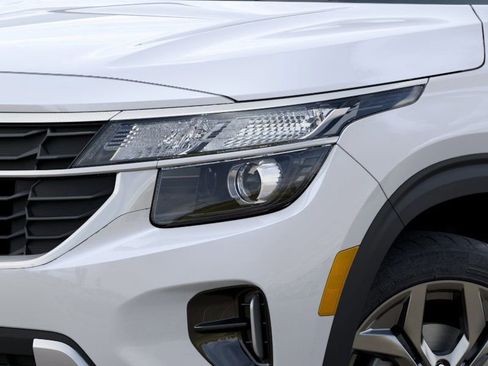 New 2026 Kia Seltos LX FWD image 10