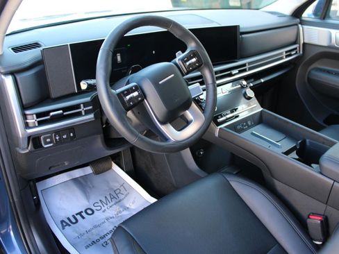 Used 2025 Hyundai Santa Fe SEL image 15