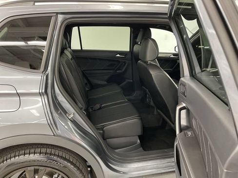 Used 2024 Volkswagen Tiguan SE R-Line AWD/4WD image 10