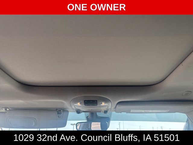 Used 2023 Chrysler Pacifica Limited FWD image 15