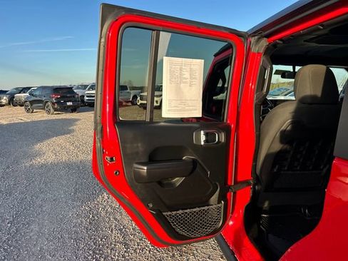Used 2020 Jeep Gladiator Rubicon w/ Dual Top Group image 42