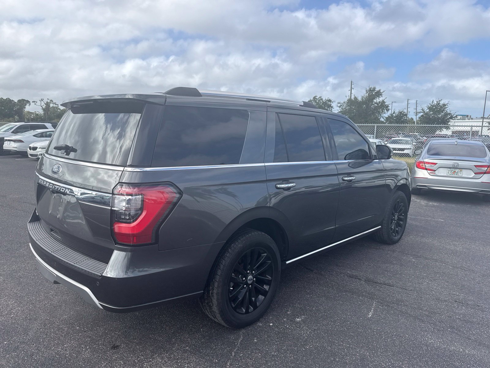 Used 2019 Ford Expedition Limited w/ Equipment Group 301A RWD image 7