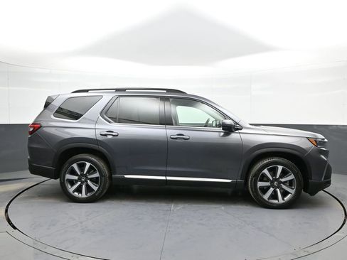Certified 2023 Honda Pilot Touring image 5