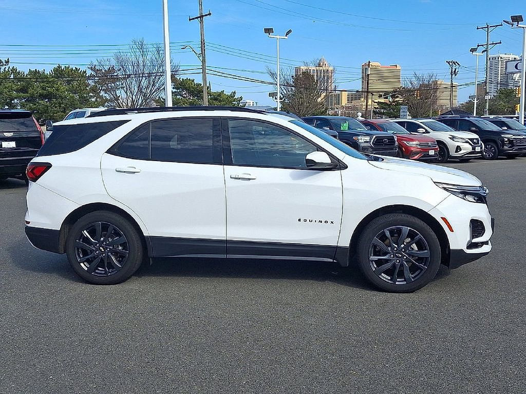 Used 2022 Chevrolet Equinox RS AWD/4WD image 11