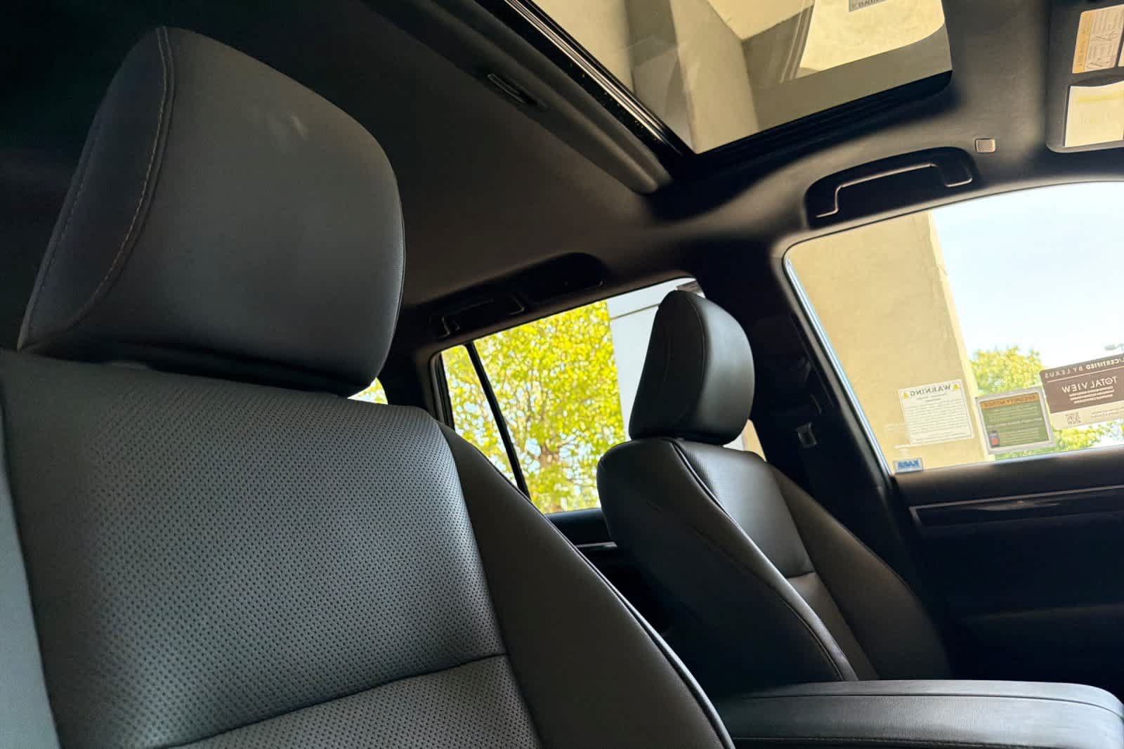 Certified 2023 Lexus GX 460 Premium w/ Premium Plus Package AWD/4WD image 18