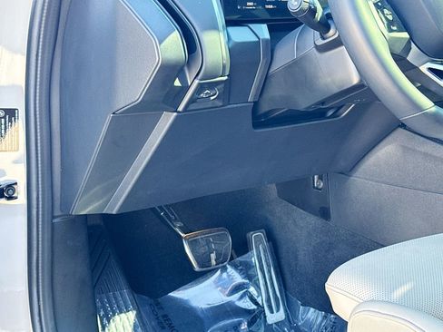 Used 2025 BMW X3 M50 w/ Premium Package image 17