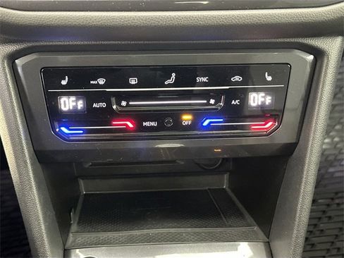 Used 2022 Volkswagen Tiguan SE R-Line image 14