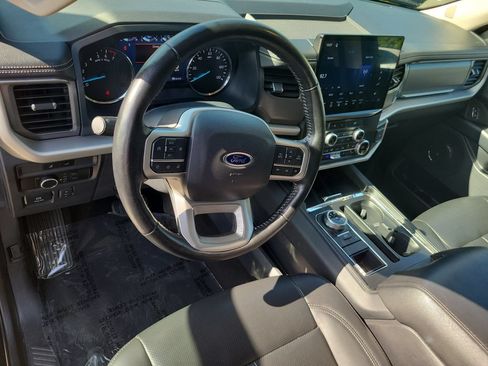 Used 2024 Ford Expedition XLT RWD image 23