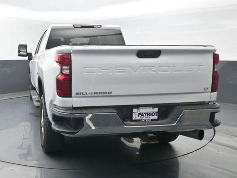 Used 2025 Chevrolet Silverado 2500 LT AWD/4WD image 4