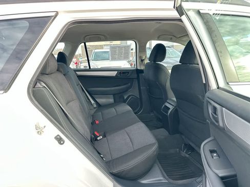 Used 2019 Subaru Outback 2.5i AWD/4WD image 25