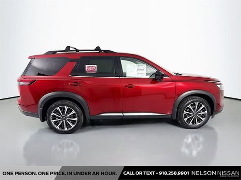 New 2026 Nissan Pathfinder Platinum AWD/4WD image 4